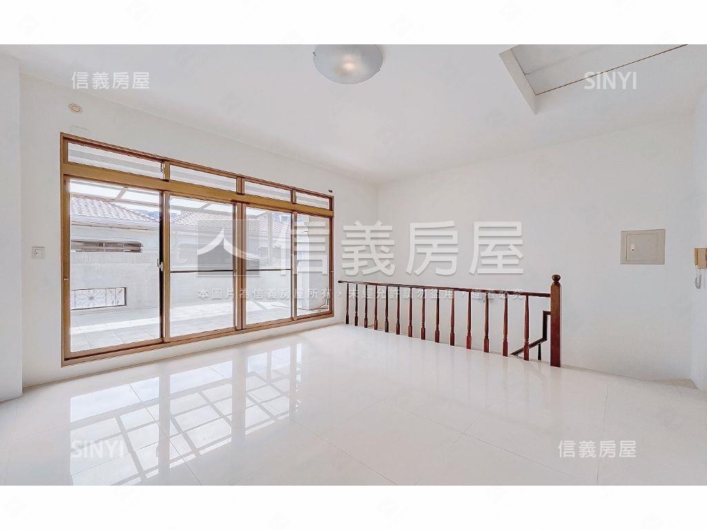 專任蓓森朵夫雙車別墅可看房屋室內格局與周邊環境