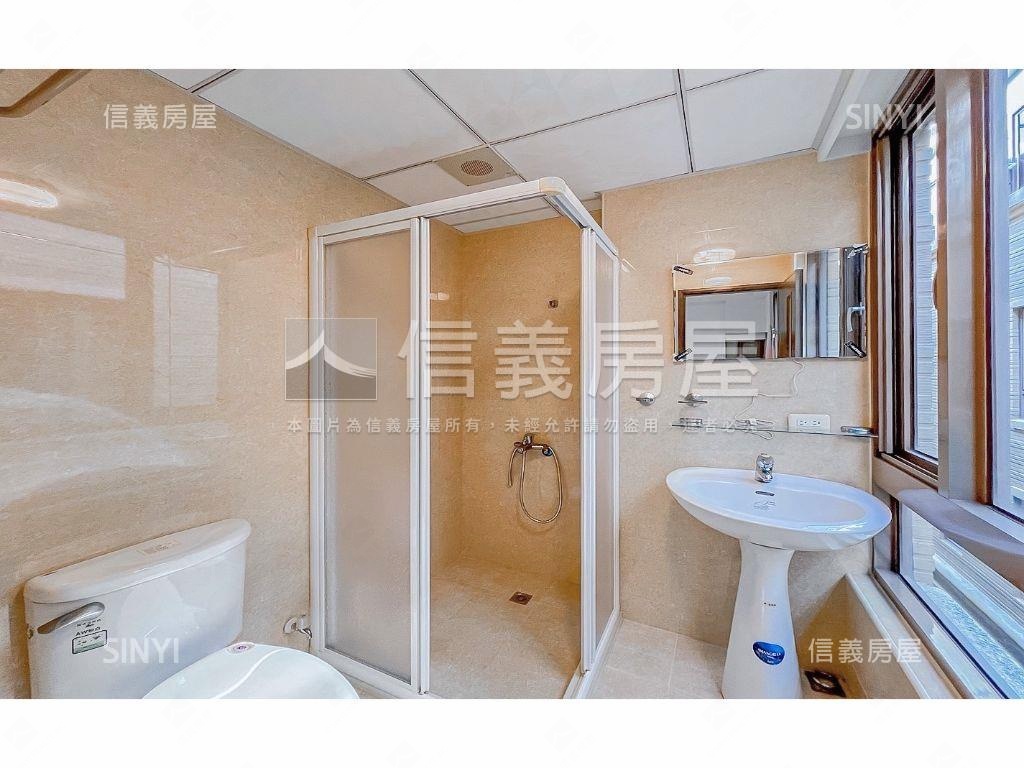 專任蓓森朵夫雙車別墅可看房屋室內格局與周邊環境