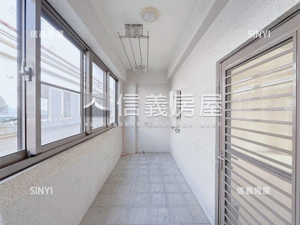 專任蓓森朵夫雙車別墅可看房屋室內格局與周邊環境