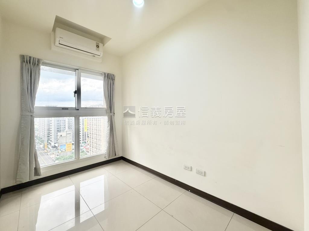 低總價！高樓三房車位房屋室內格局與周邊環境