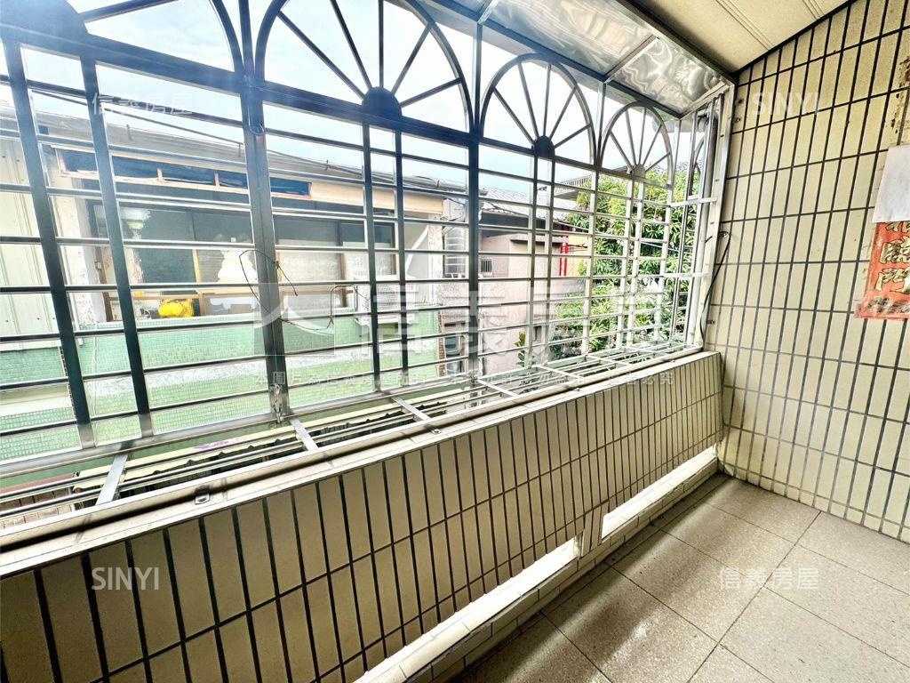 誠售！大里方便停車透天房屋室內格局與周邊環境
