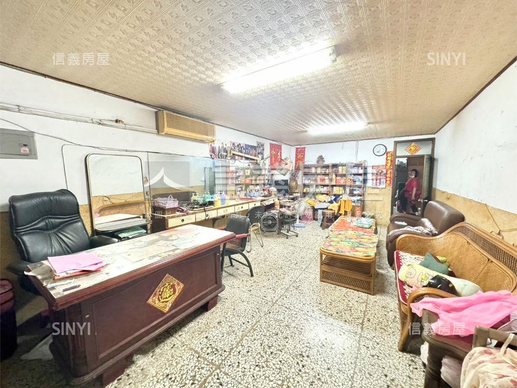 誠售！大里方便停車透天房屋室內格局與周邊環境