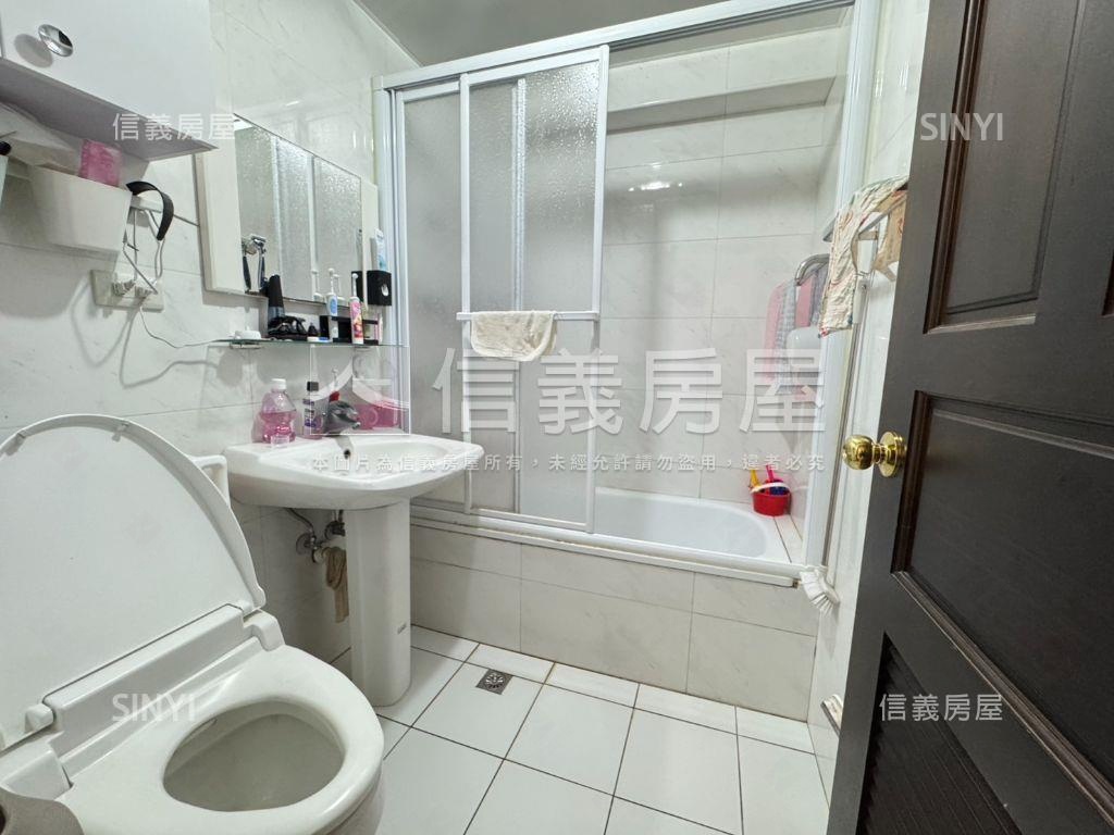 【美麗國】電梯大兩房房屋室內格局與周邊環境