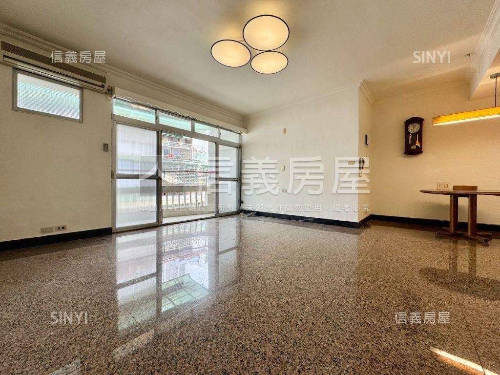 新店區公所大空間美寓房屋室內格局與周邊環境