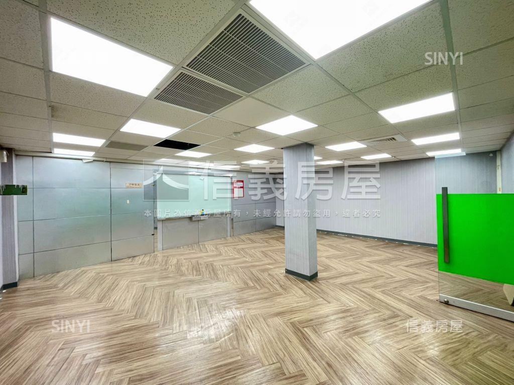 三多商圈傳家雙面寬金透店房屋室內格局與周邊環境