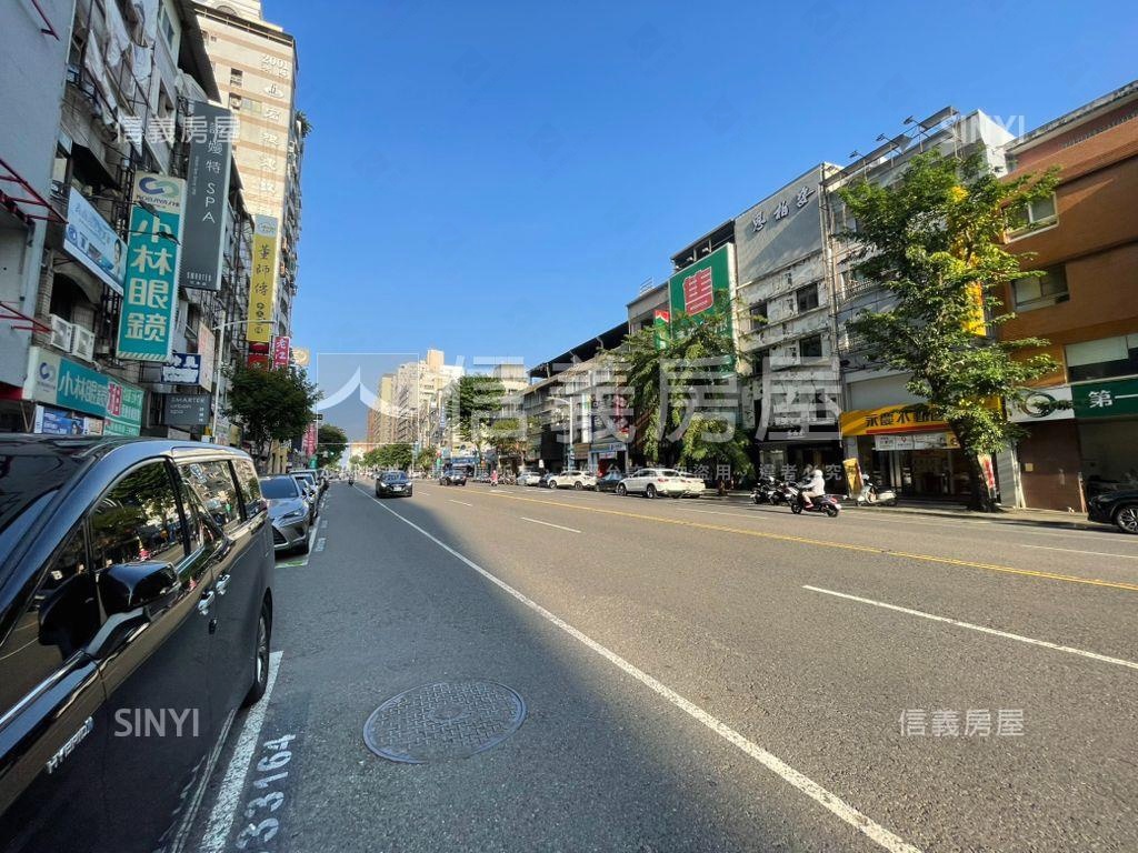 三多商圈傳家雙面寬金透店房屋室內格局與周邊環境
