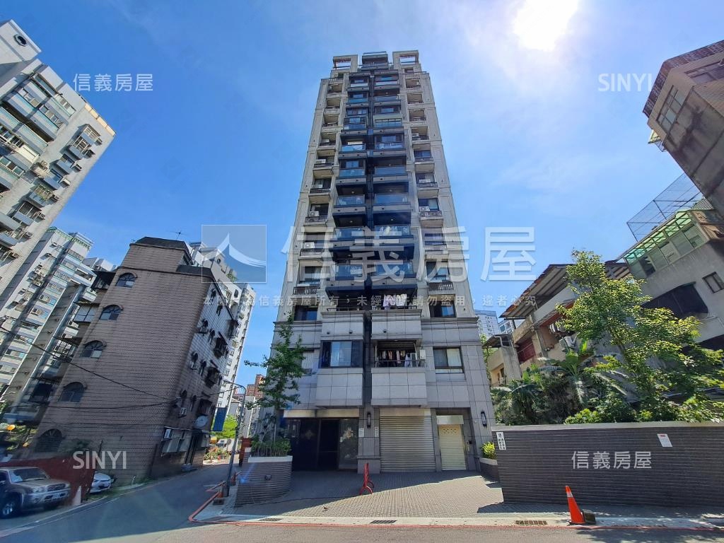 誠售板橋蒲陽精裝四房車位房屋室內格局與周邊環境