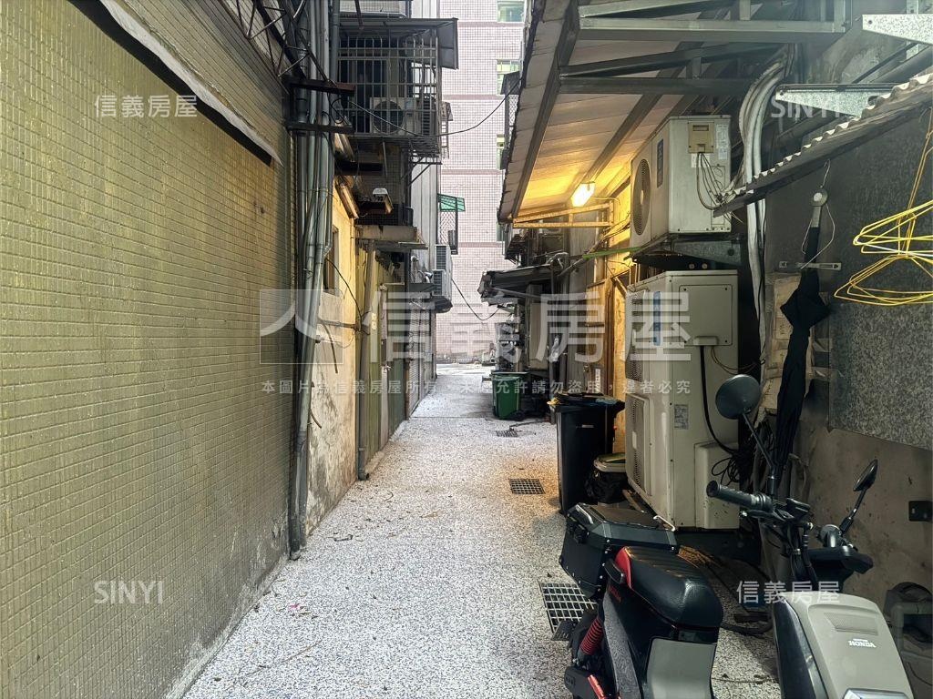 正南京東路商二大土地透天房屋室內格局與周邊環境