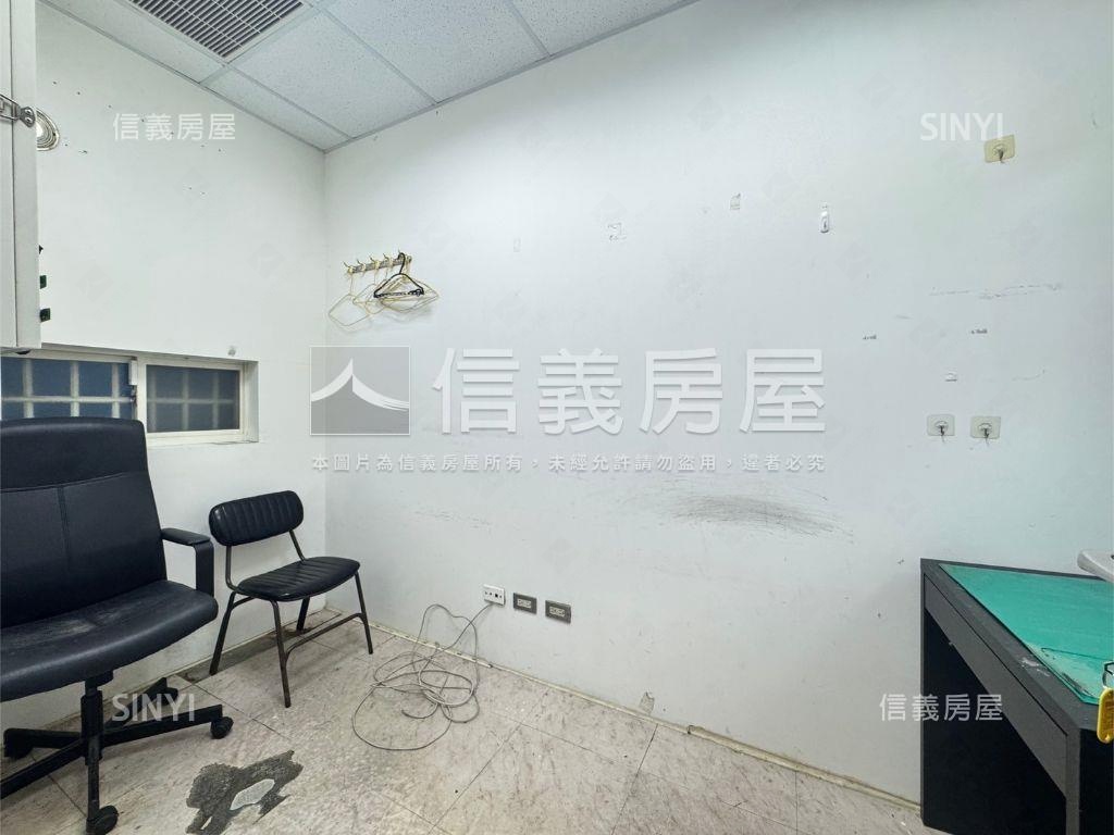 正南京東路商二大土地透天房屋室內格局與周邊環境
