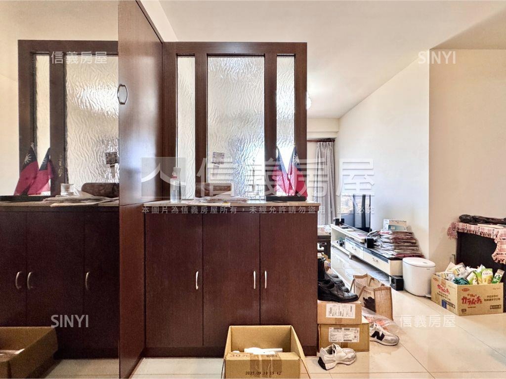 高雄大學次高樓三房車位房屋室內格局與周邊環境