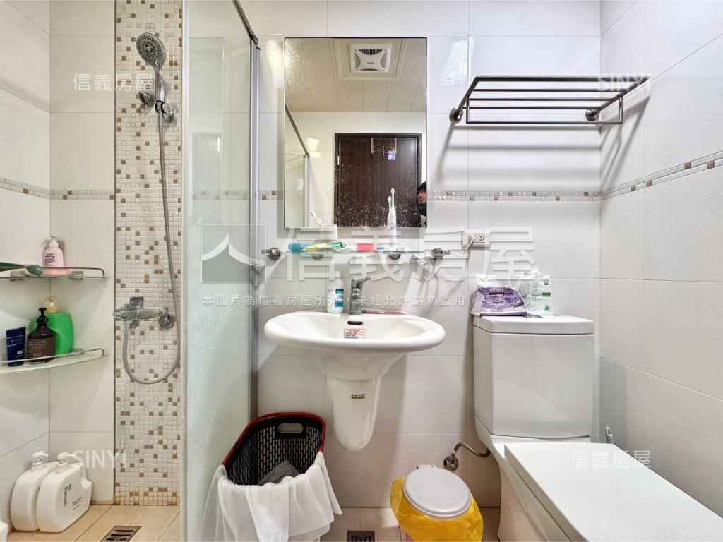 高雄大學次高樓三房車位房屋室內格局與周邊環境