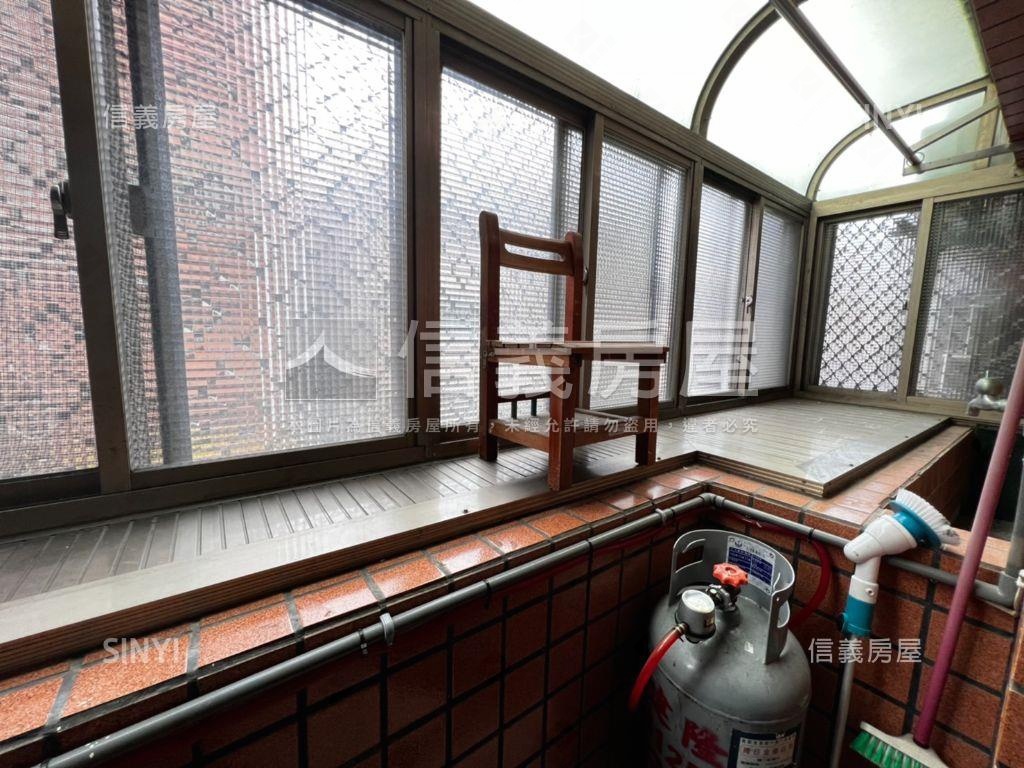 近海華三房有車位房屋室內格局與周邊環境
