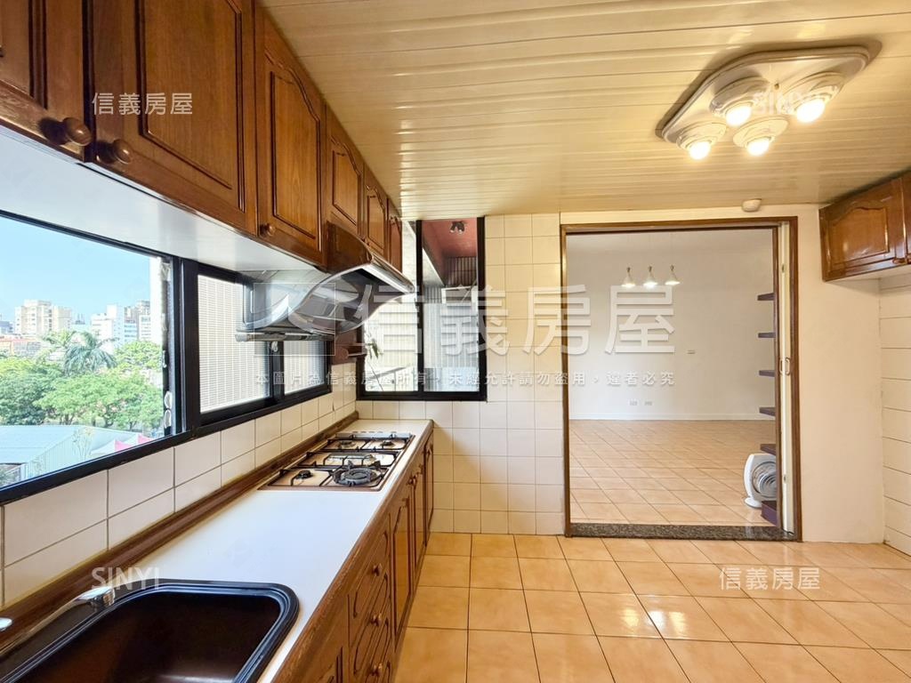 公園中庭景觀祥瑞園伍樓房屋室內格局與周邊環境