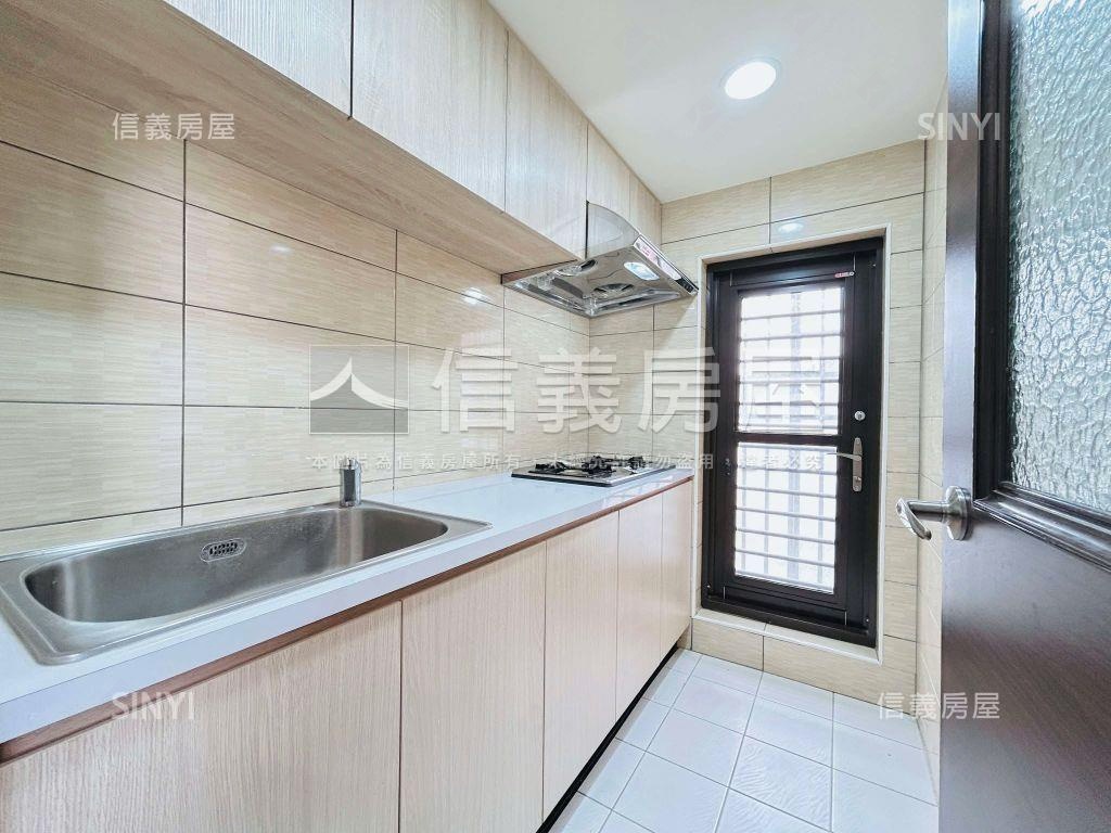 大京站２房車位房屋室內格局與周邊環境