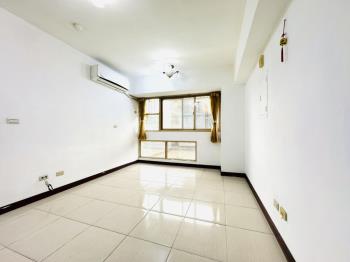 仁愛路低公設電梯３房１室