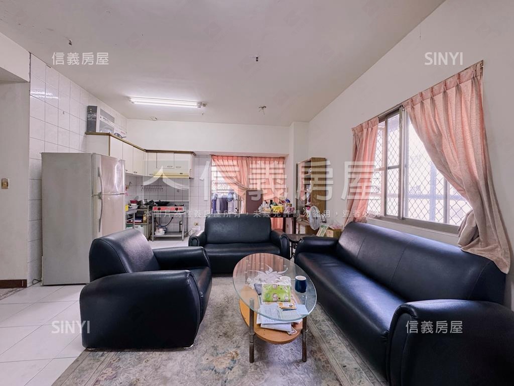 近楠梓科技園區三房房屋室內格局與周邊環境