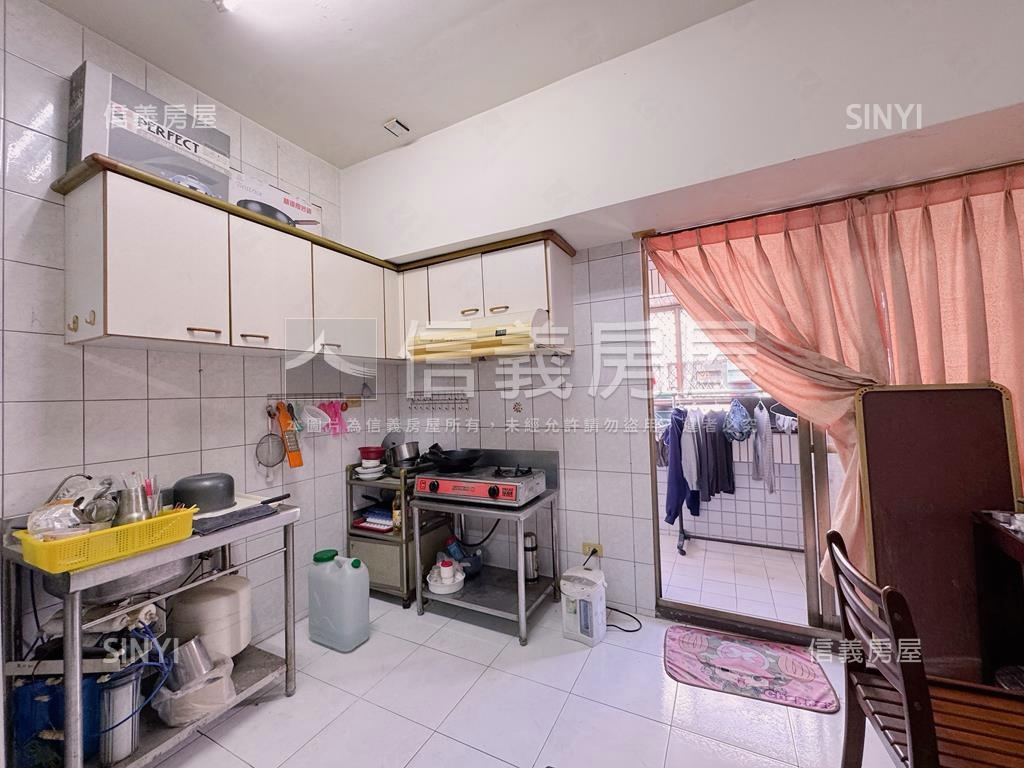 近楠梓科技園區三房房屋室內格局與周邊環境