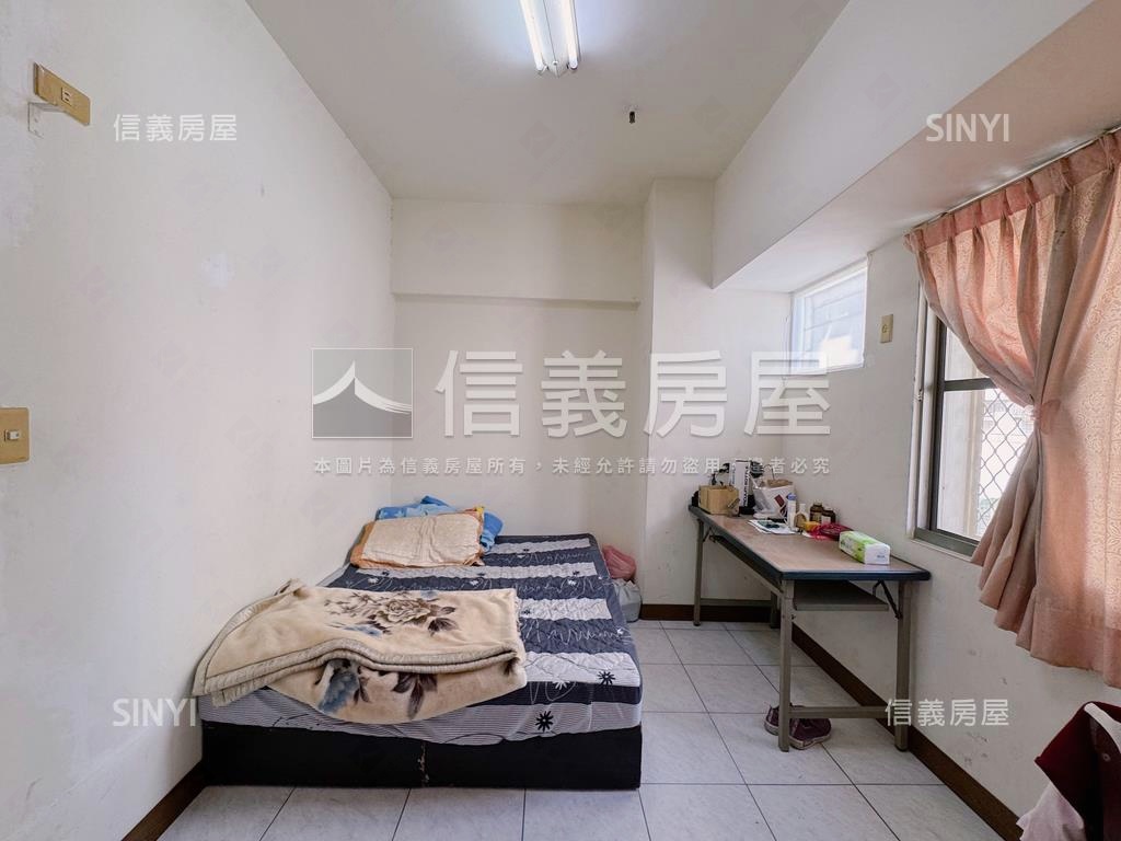 近楠梓科技園區三房房屋室內格局與周邊環境