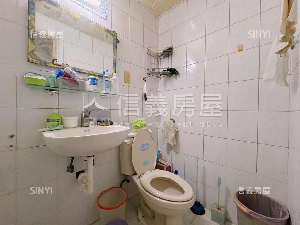 近楠梓科技園區三房房屋室內格局與周邊環境