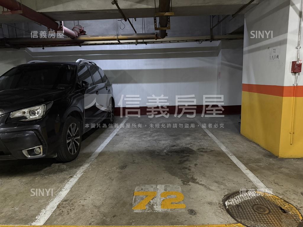輝皇景觀高樓大四房平車房屋室內格局與周邊環境
