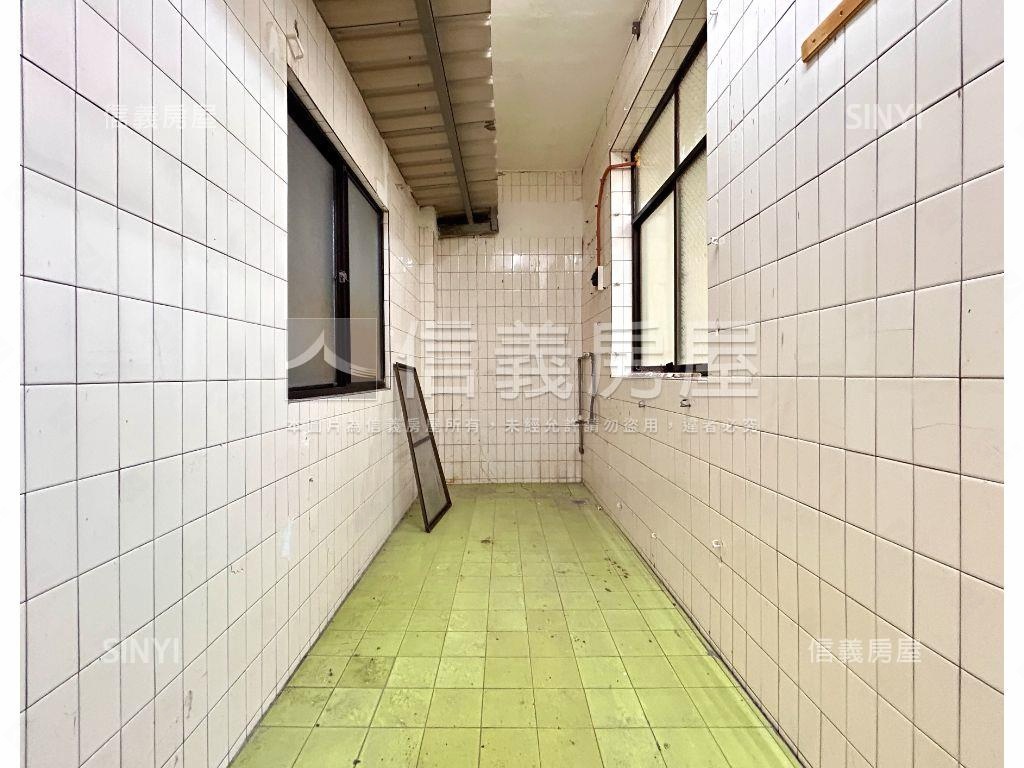 專－亞灣近愛河正路金店住房屋室內格局與周邊環境