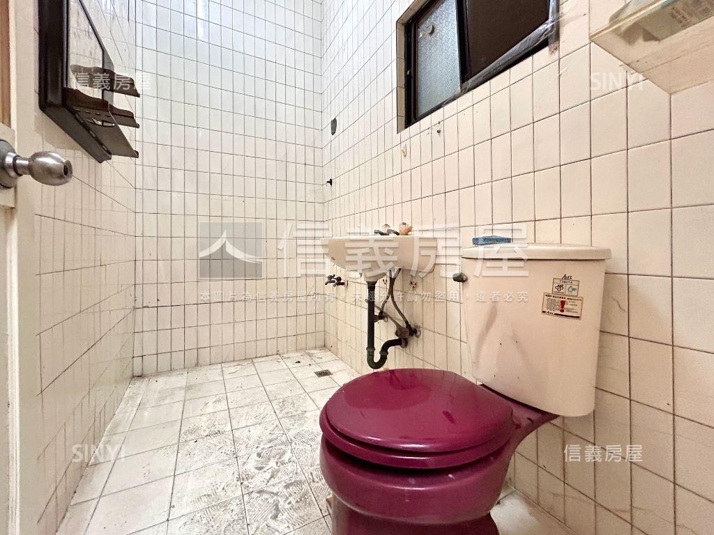 專－亞灣近愛河正路金店住房屋室內格局與周邊環境