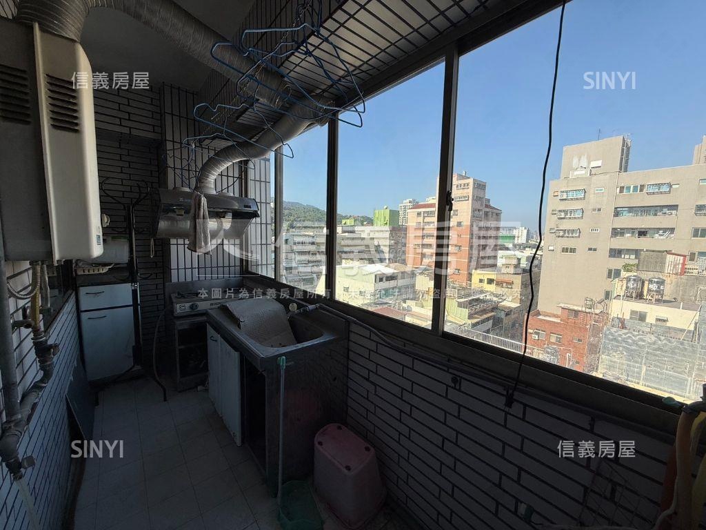 鹽埕駁二高樓大坪採光宅房屋室內格局與周邊環境