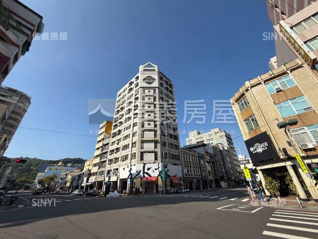 鹽埕駁二高樓大坪採光宅房屋室內格局與周邊環境