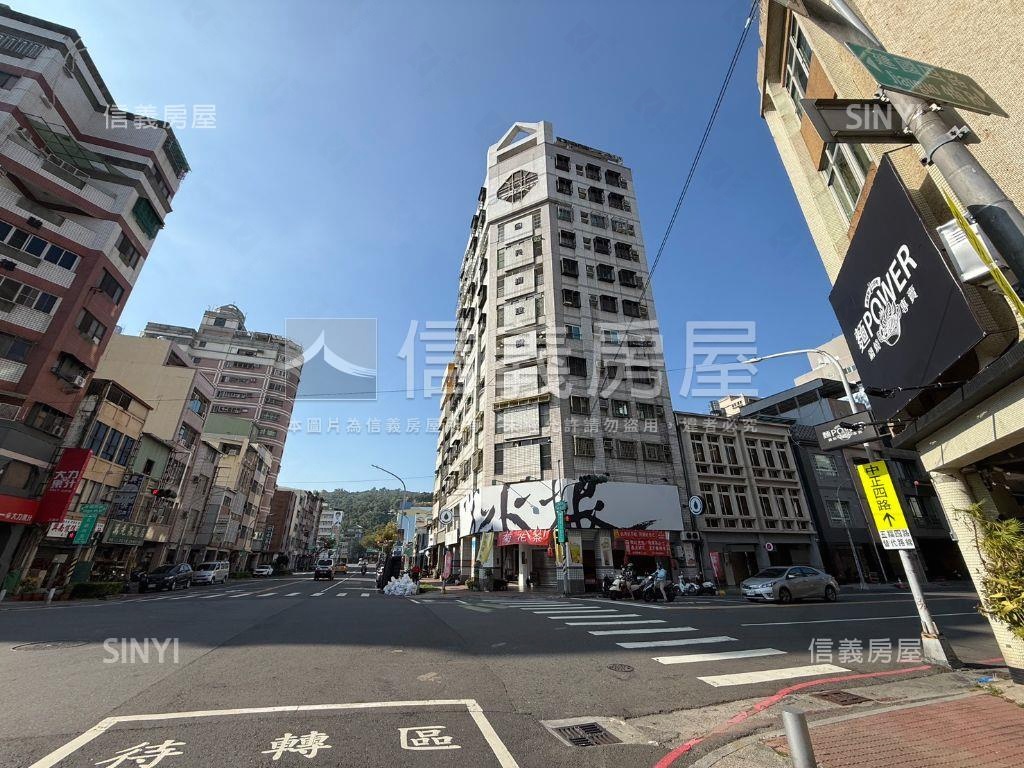 鹽埕駁二高樓大坪採光宅房屋室內格局與周邊環境