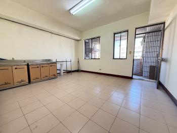 鹽埕駁二高樓大坪採光宅