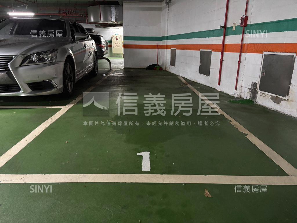 大直御花園平面車位房屋室內格局與周邊環境