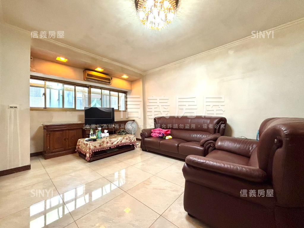 藝術溫馨３房車位房屋室內格局與周邊環境