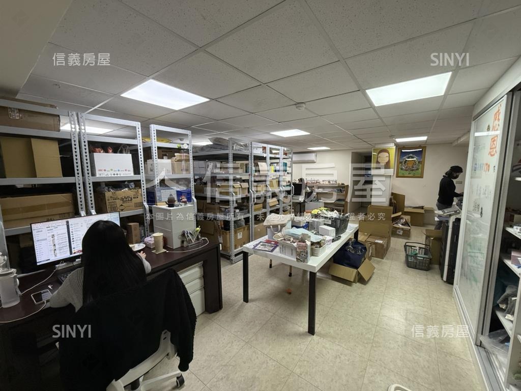 近光復橋商辦有車位房屋室內格局與周邊環境