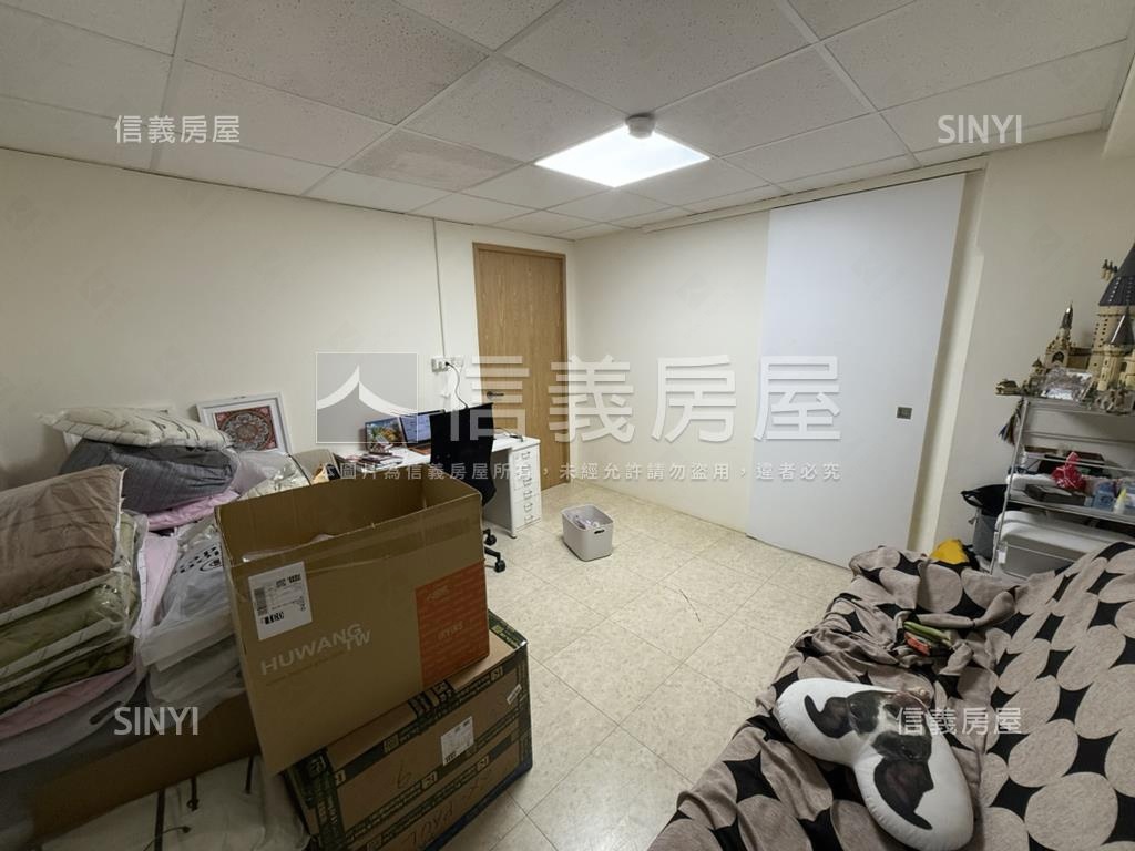 近光復橋商辦有車位房屋室內格局與周邊環境