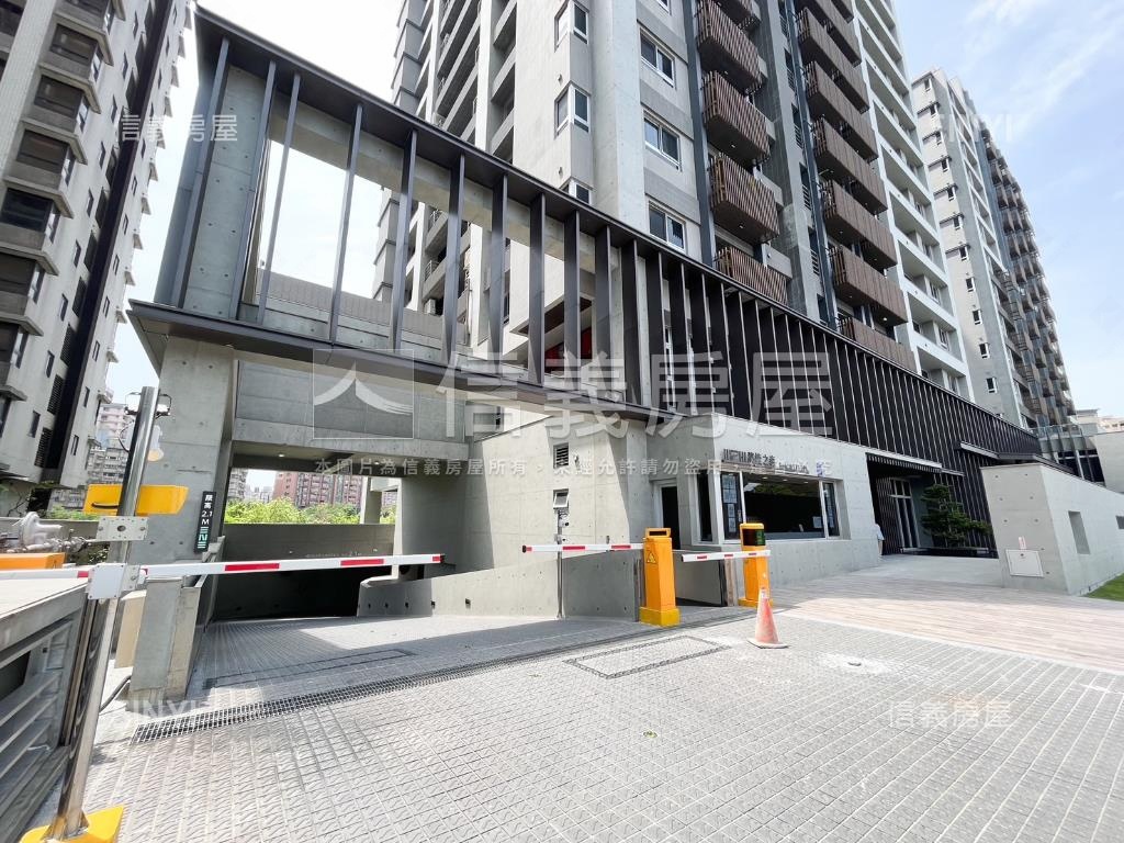將捷之森邊間金店面房屋室內格局與周邊環境