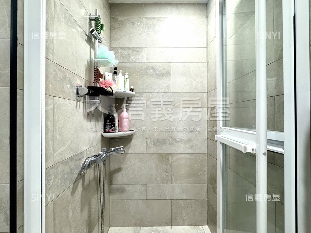 Ａ７高樓美裝潢三房大車位房屋室內格局與周邊環境