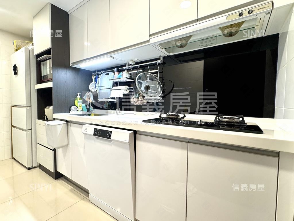 Ａ７高樓美裝潢三房大車位房屋室內格局與周邊環境