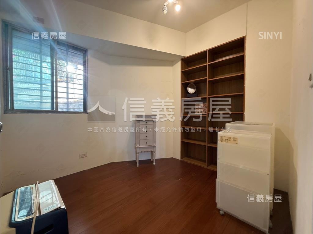 招商華夏稀有三房房屋室內格局與周邊環境
