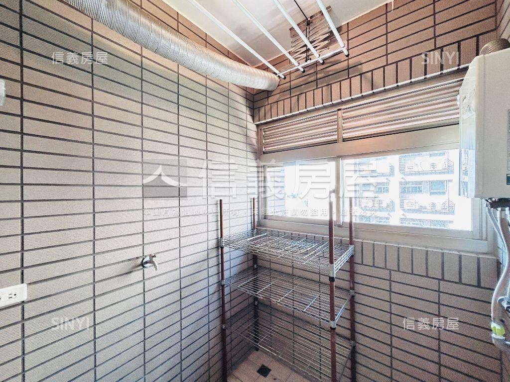 四季衛浴開窗兩房車位房屋室內格局與周邊環境