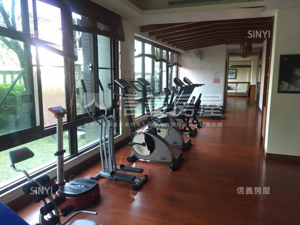 四季衛浴開窗兩房車位房屋室內格局與周邊環境