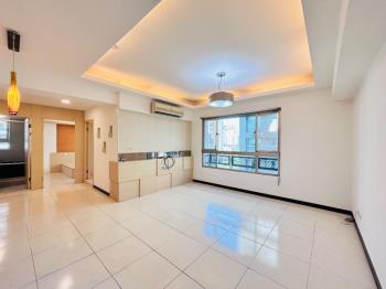 四季衛浴開窗兩房車位