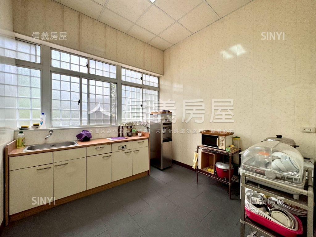 豐洲園區旁特登廠房房屋室內格局與周邊環境