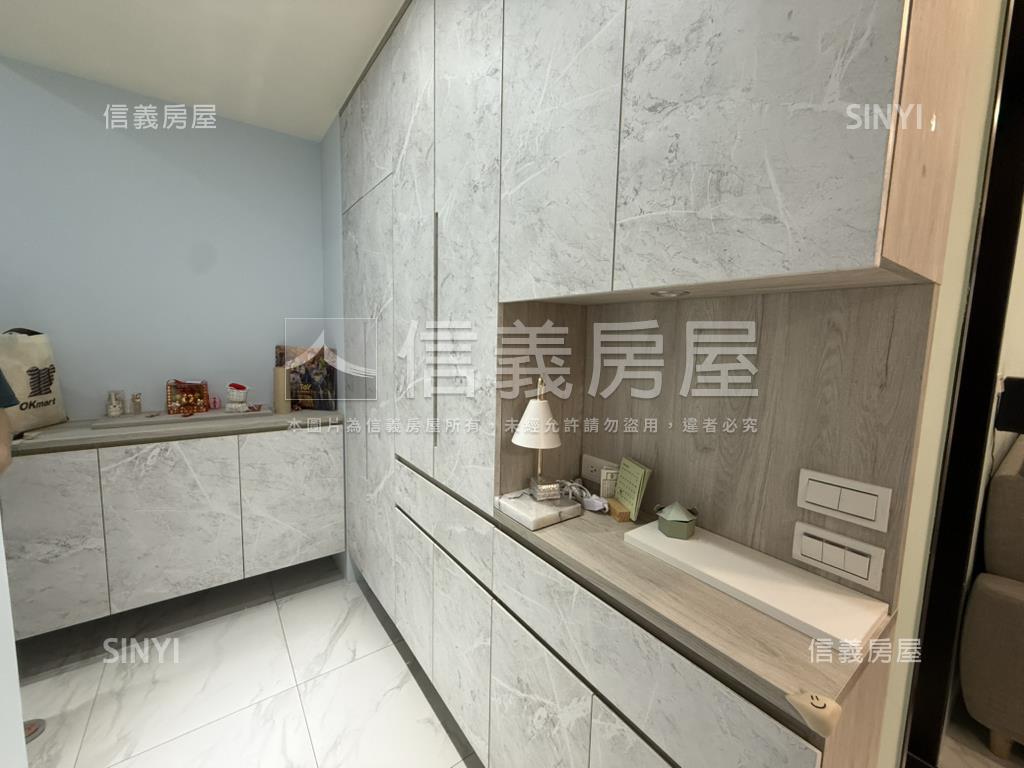 專任未來里寓˙兩房車位房屋室內格局與周邊環境