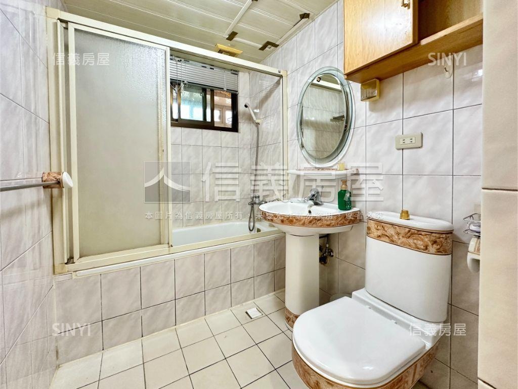 綠波山莊三房平面車房屋室內格局與周邊環境