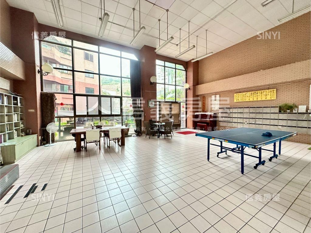 綠波山莊三房平面車房屋室內格局與周邊環境