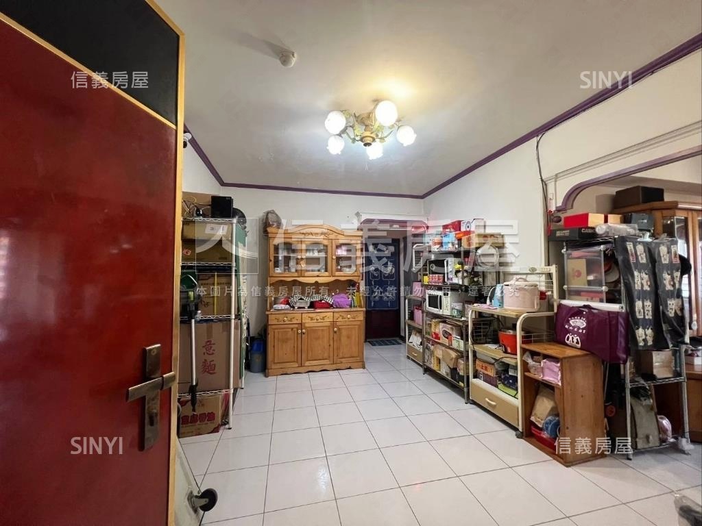 適首購小資族高樓電梯三房房屋室內格局與周邊環境