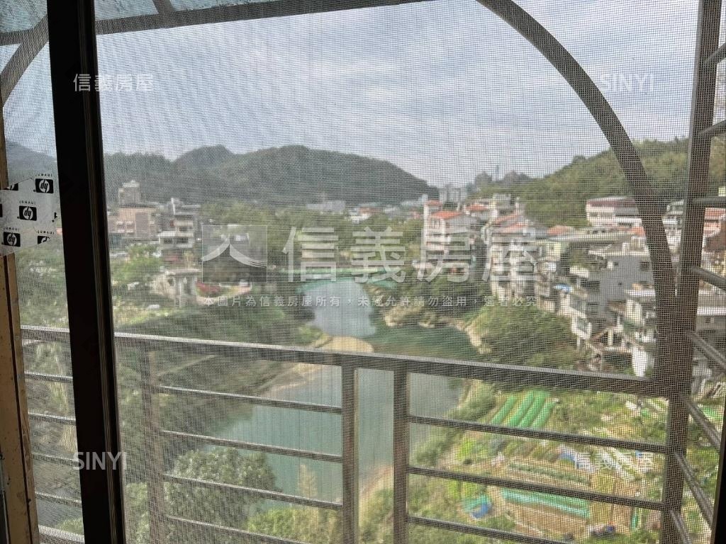 適首購小資族高樓電梯三房房屋室內格局與周邊環境