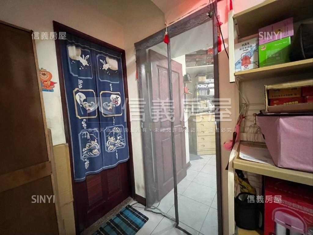 適首購小資族高樓電梯三房房屋室內格局與周邊環境