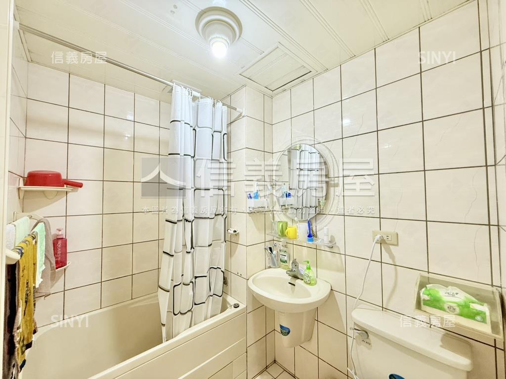 面朝恆光公園電梯三房車位房屋室內格局與周邊環境