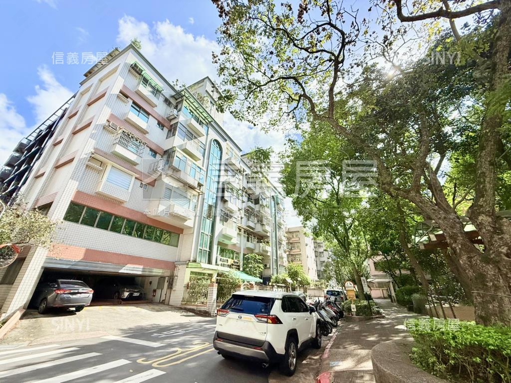 面朝恆光公園電梯三房車位房屋室內格局與周邊環境